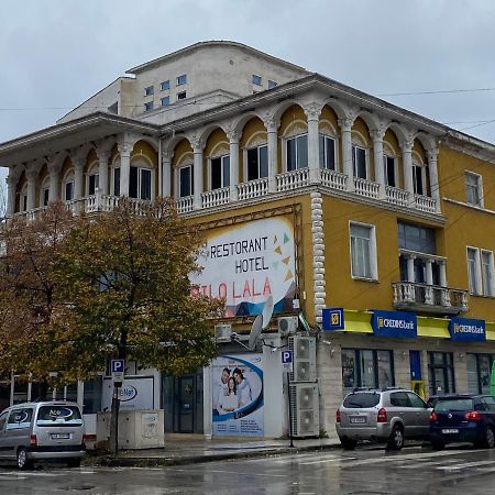 Pilo Lala Hotel Lushnje Luaran gambar